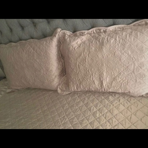 ❌❌SOLD❌❌ Martha Stewart Collection | Bedding Set - Picture 8 of 11